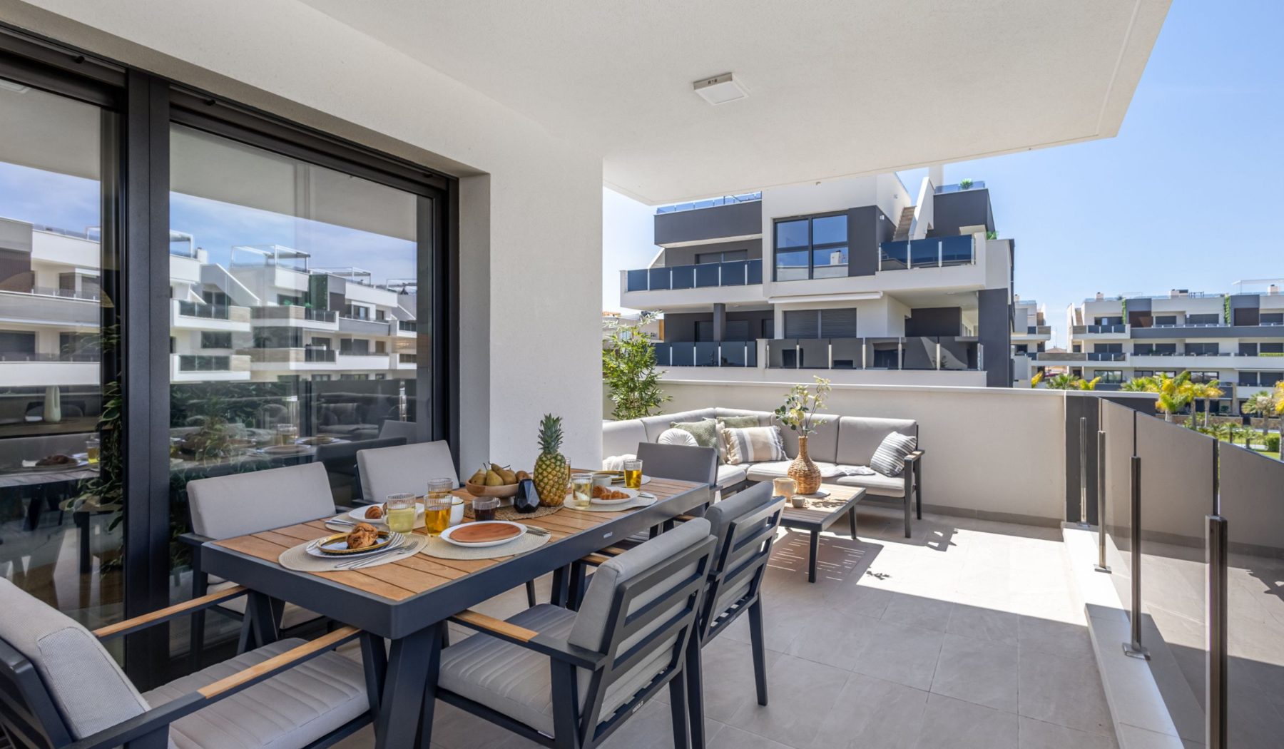Sea View Playa Flamenca — Private terrace with dining table